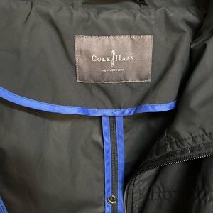 Cole Haan Women’s L raincoat with Blue Trim